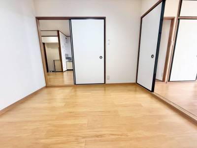 日当たりの良い広々した室内で気持ちよく過ごせます！