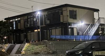 おしゃれなツートンカラー、夜も安心な照明を設置