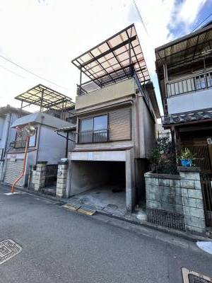 駐車場を逆から撮りました