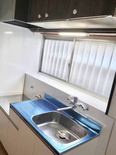 キッチンシンクは新品を設置♪料理もはかどりますね♪