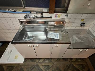 新品のキッチンです