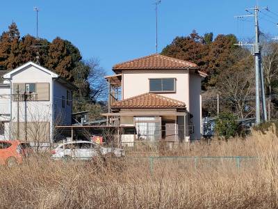 周りは農地で静かです。ミニストップまで徒歩10分