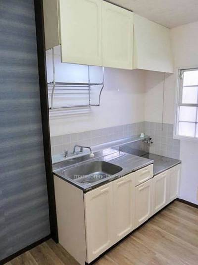 1Kにしては広めのキッチンで、２口ガスコンロが設置できます！