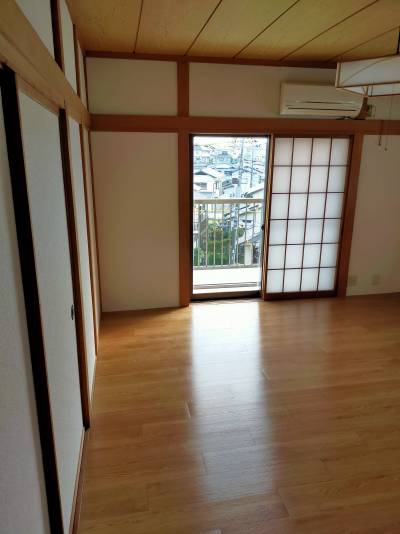 ２F8畳間
和室を洋室にリノベーション