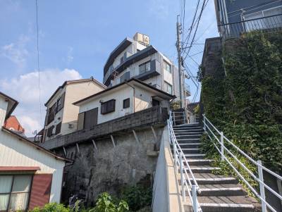 医学部グランド至近