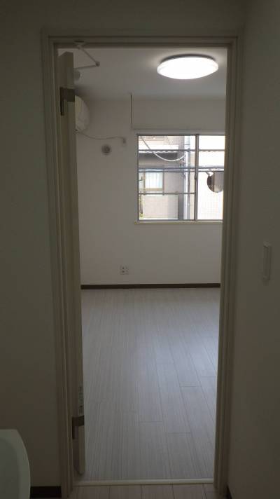 写真は同じ仕様の別部屋