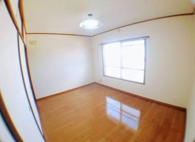 窓があり明るい！北向きなので涼しく過ごせます！