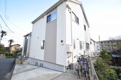全面道路も広く駐車スペースあり