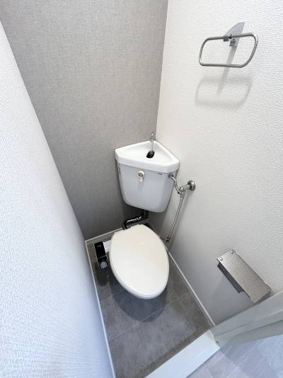 トイレは落ち着きと清潔感のある仕上がりにしました♪