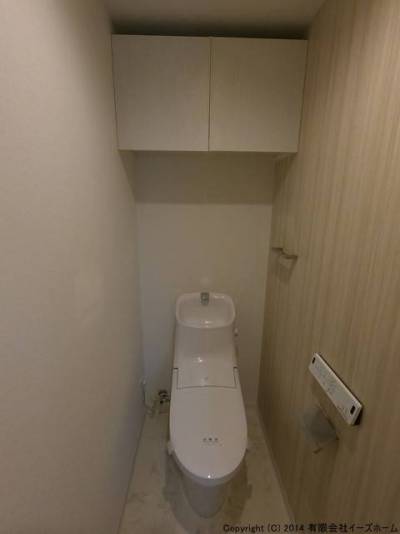 温水洗浄便座付きトイレです