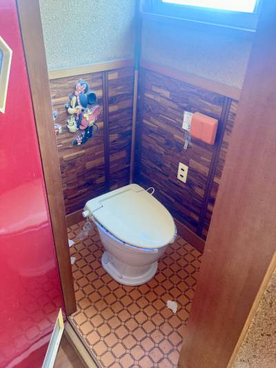 残念ポイントは汲み取りトイレな事。事務所なので許容範囲かと。