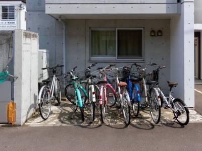 エントランス横の駐輪場です♪