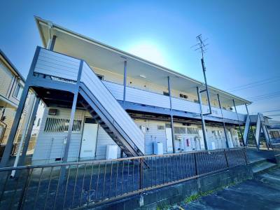 外壁は大規模修繕による塗装済