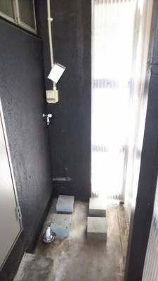 洗濯機置場に専用照明あり！