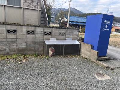 ゴミ捨て場所。ルールを守って出しましょう。