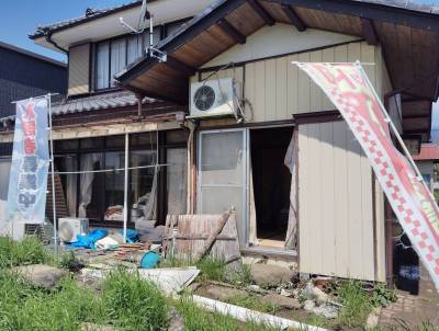 南向き！庭あり。軒下の荷物はなくなります。DIYオッケー!