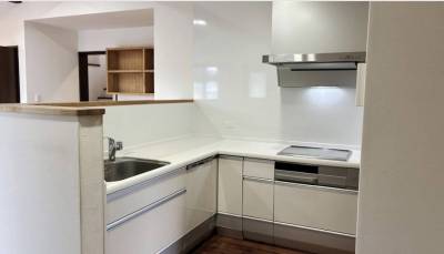 オール電化のL字システムキッチンで食器洗完備！