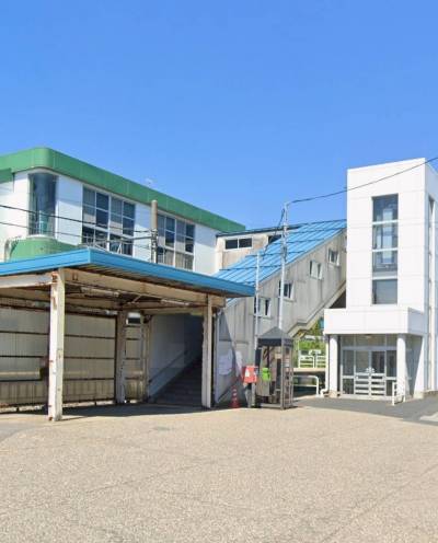 寺尾駅
駐輪場バイクも無料で駐められる