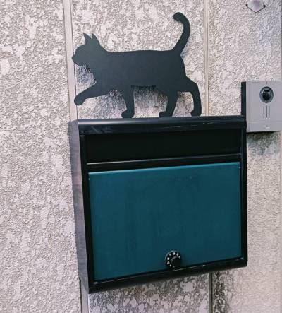 ダイヤルロックの郵便受け
テレビモニターホン