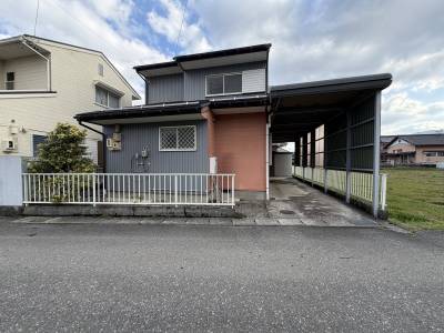 とてもきれいで大収納の戸建てです。