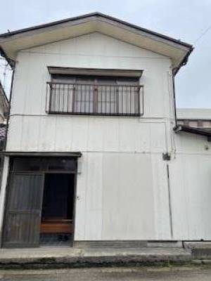 南側玄関
