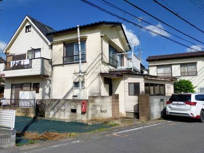 東西南側に建物無しで開放的