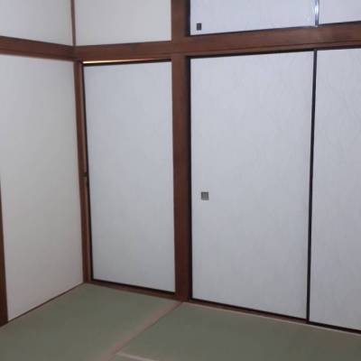 ２階和室①-１
６帖　２面採光！