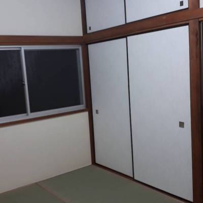 ２階和室②-１
６帖　２面採光！