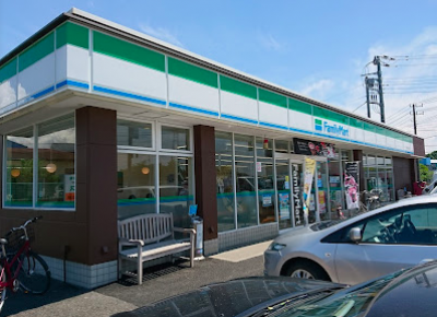 ファミリーマート 佐倉臼井台店まで徒歩2分