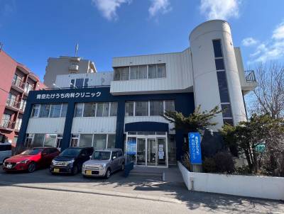 近くに病院、その隣には歯医者があります