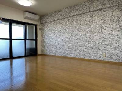 エアコン付のリビングダイニング