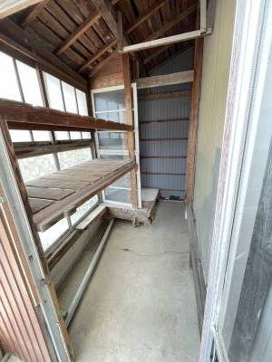 裏小屋つき