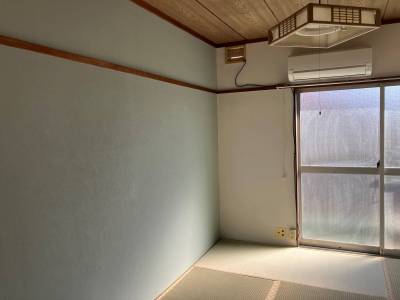和室は日当り良好、畳表替え済