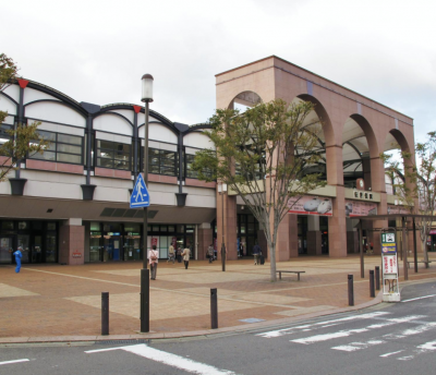 JR佐世保駅徒歩14分
佐世保中央駅徒歩10分