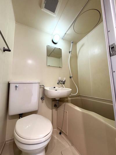 トイレ・浴室になります。