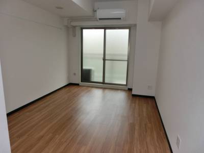 【明るい部屋、居室約6畳、フローリング】角部屋、内廊下