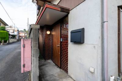 自転車も置ける玄関入口