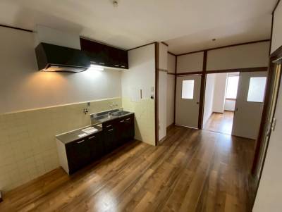 洋室との段差も無くお子様やペットも安心の動線です