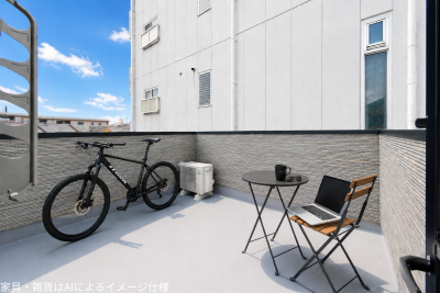 バルコニー＋屋外コンセント付｜おうちカフェやPC利用にも◎