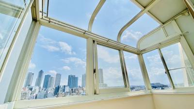 降り注ぐ日光！☆希少なサンルーム付き！☆