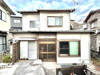 専用庭やテラス、南向きのリビングで、明るく風通しの良し。