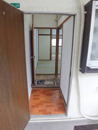 【レトロ可愛い玄関】温かみあふれる空間で毎日の帰宅も楽しみに