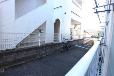 ベランダ側 バイク、自転車駐輪できます