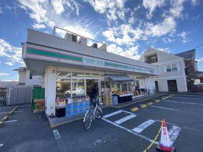 何かと便利なコンビニもスグ♪