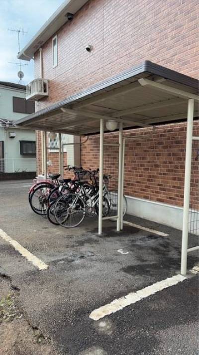 自転車置き場、無料。