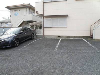 駐車場は２台以上の空きあります。