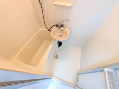 清潔感のある浴室。バス・トイレ別