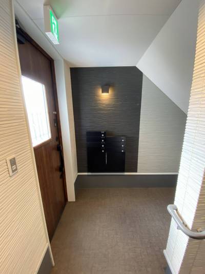 宅配ボックス付きで郵便の受け取りが便利！