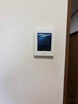 ＴＶモニター付き。