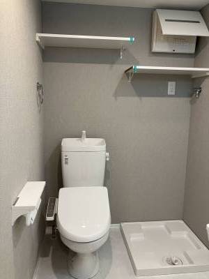 トイレは温水洗浄便座です！室内洗濯機置場も嬉しいですね